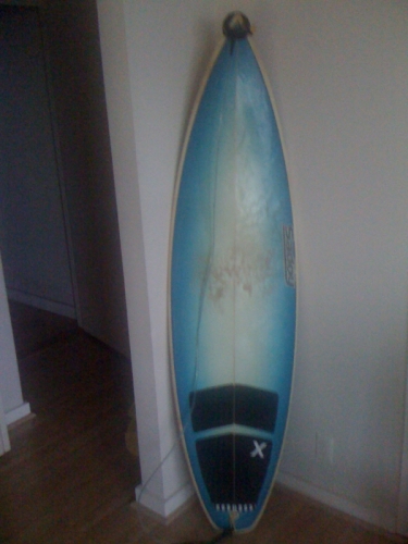 electric blue surfboard image 3